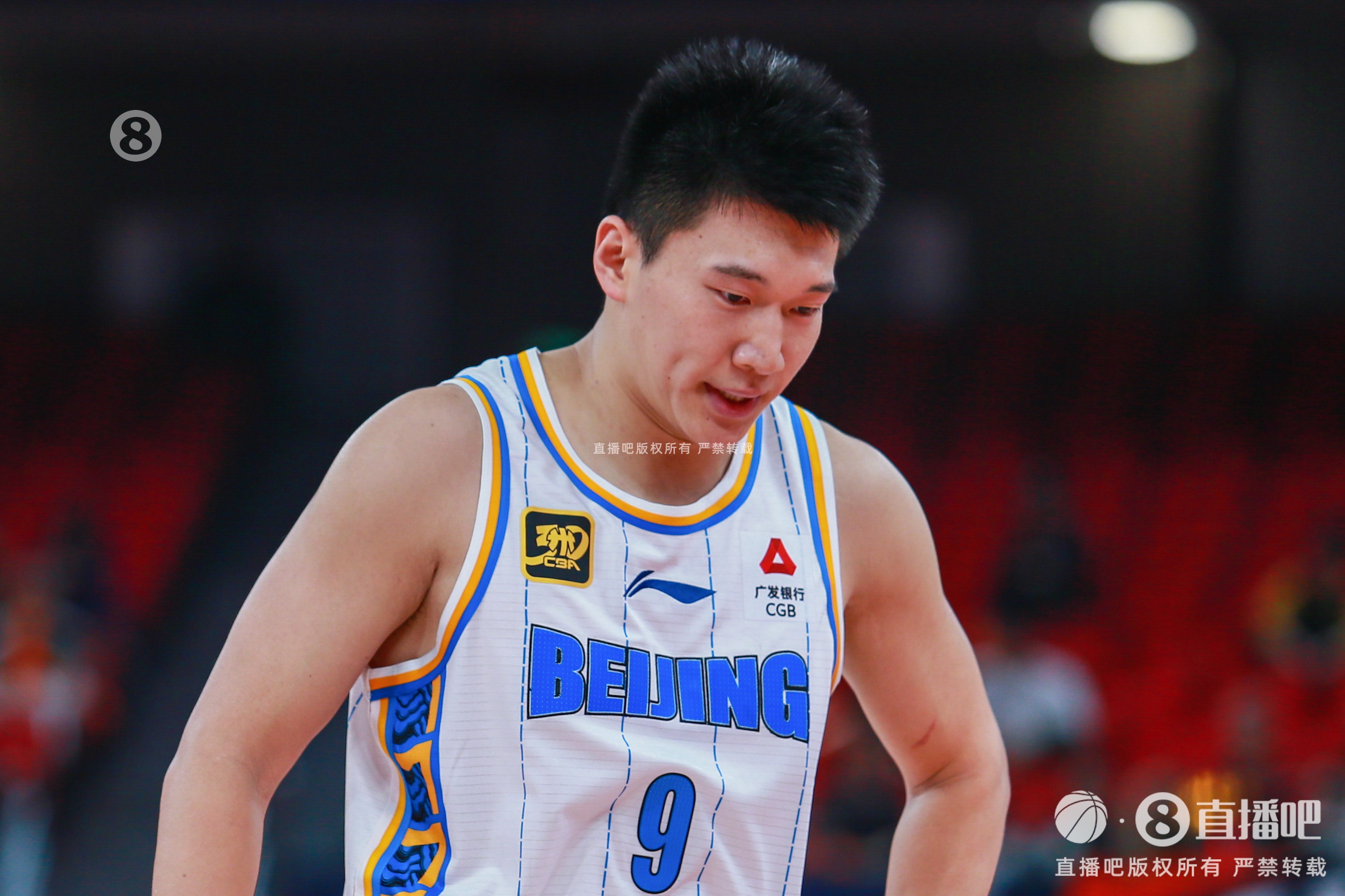 打得很稳！雷蒙半场4中3拿到8分2板1断