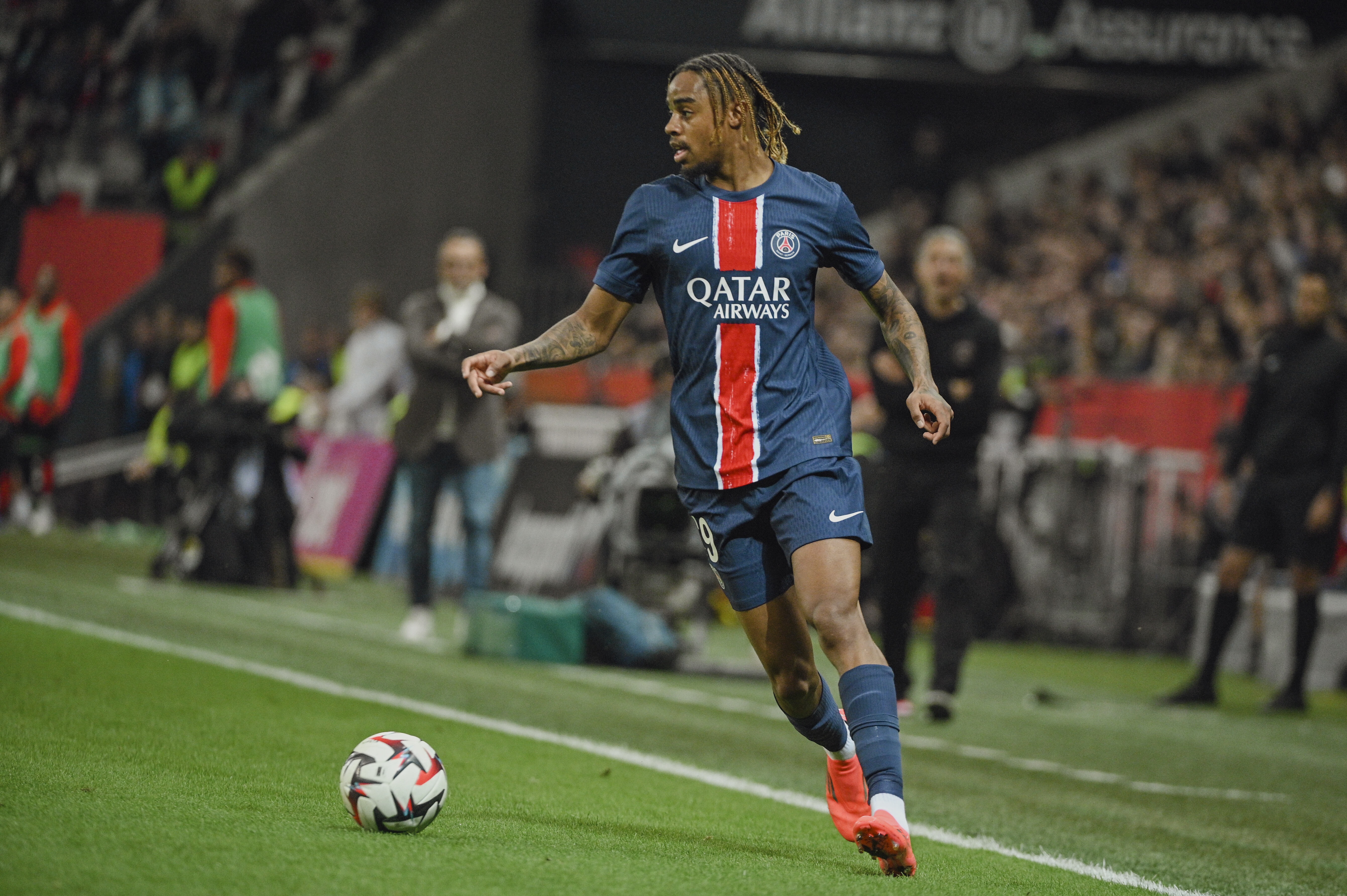 2025年五大联赛参与进球榜：登贝莱、拉菲尼亚前二，巴尔科拉第三