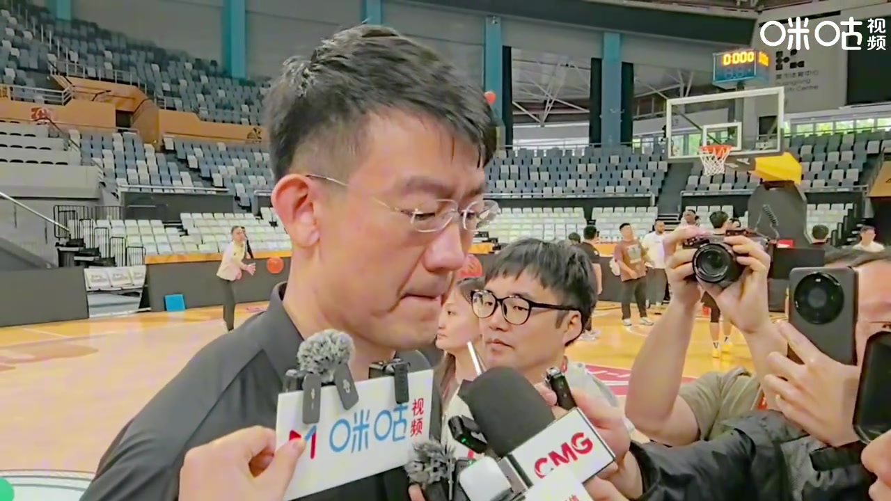 王博：第一场大家还是有点紧张 这2天主要是给球员心理上放松一点