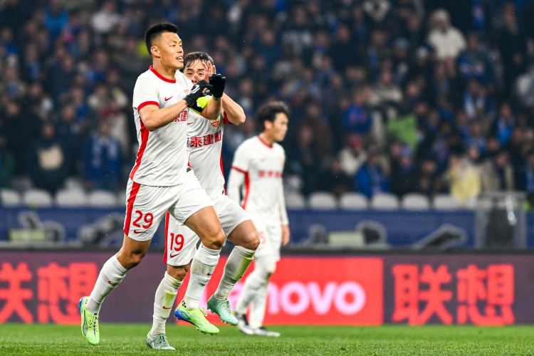 谭龙：身体状态告诉我“可以继续战斗” 本赛季目标帮助球队保级