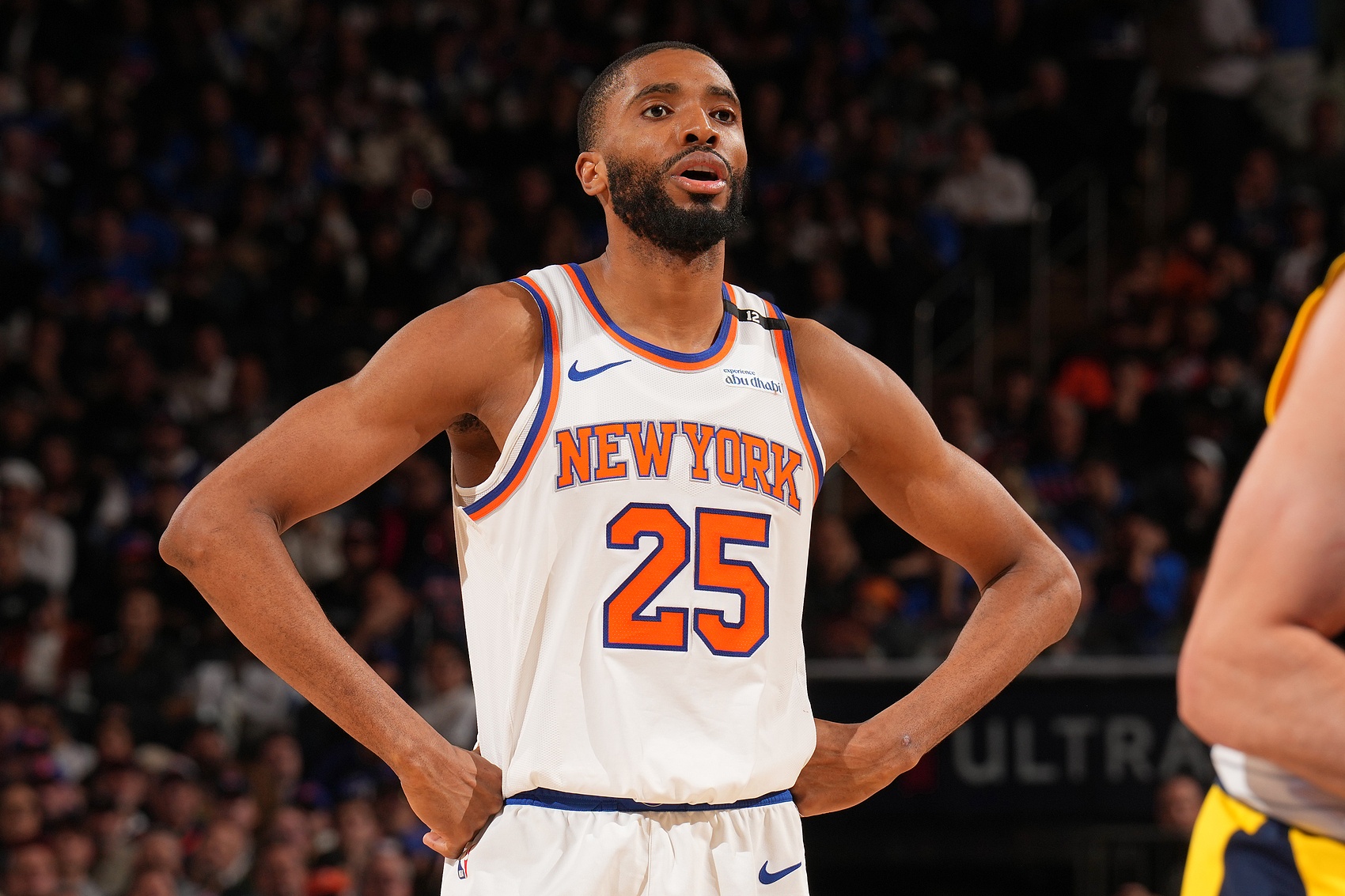 状态一般！布里奇斯半场7中2仅拿6分2板1助 正负值-10