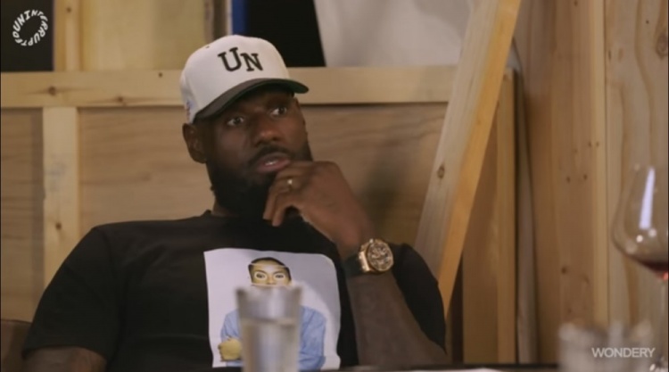 詹姆斯：我喜欢季后赛的吹罚 但不觉得球迷会喜欢整个常规赛如此