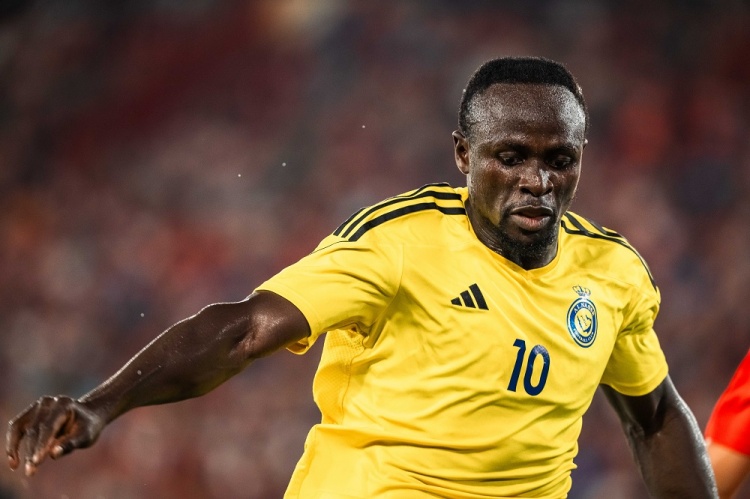 镜报：利雅得胜利告知33岁马内今夏自寻下家，有意签加纳乔替代