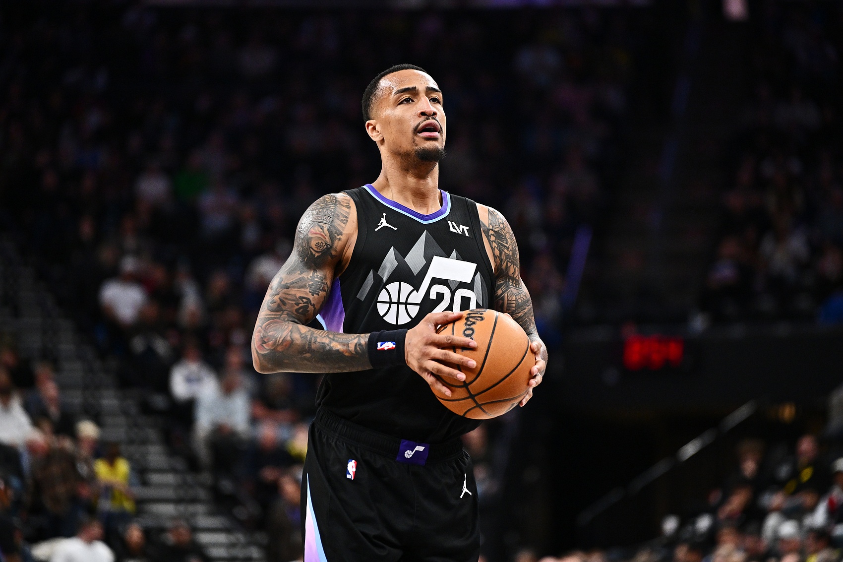 科林斯有资格和快船续签3年1亿 鲍威尔有资格和热火续签3年8060万